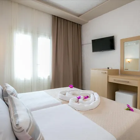 Ξενοδοχείο Castello 2*