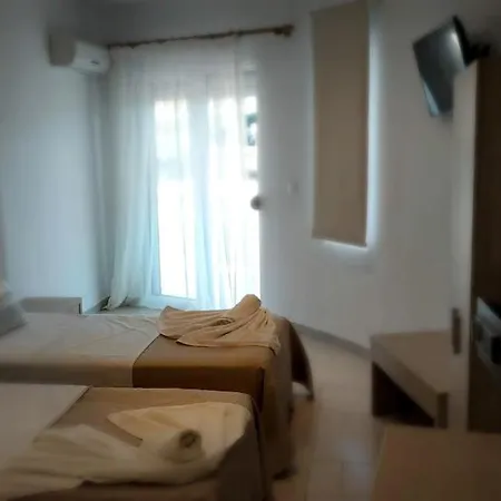 Castello Ξενοδοχείο 2*
