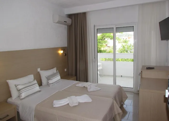 Ξενοδοχείο Castello 2*