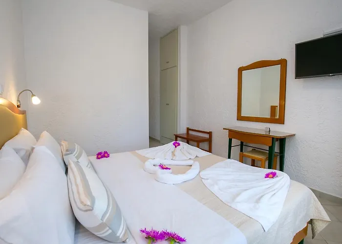 Castello Ξενοδοχείο 2*