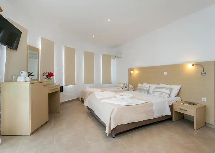 Castello מלון 2*